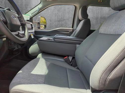 2025 Ford F-350 XLT