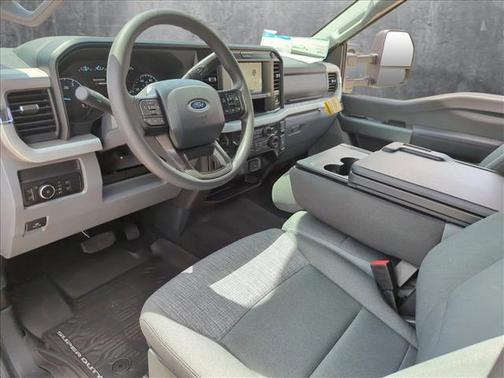 2025 Ford F-350 XLT
