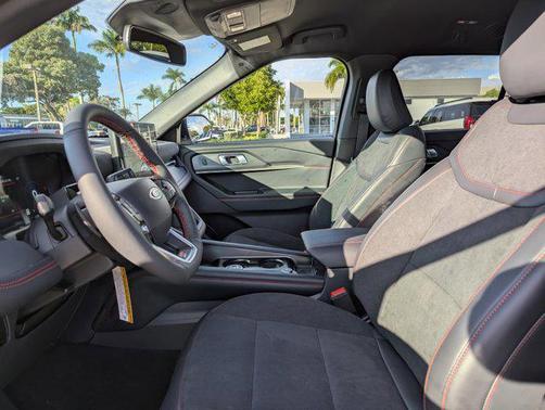 Star White Metallic Tri-Coat 2026 Ford Explorer ST