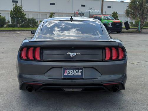 2020 Ford Mustang EcoBoost