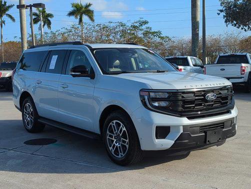 2025 Ford Expedition Max Active 4x4