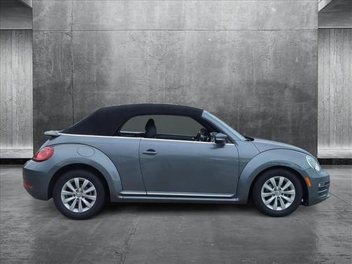 2019 Volkswagen Beetle 2.0T SE