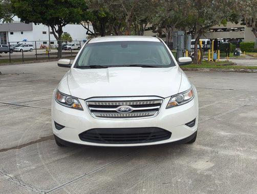 2011 Ford Taurus SEL
