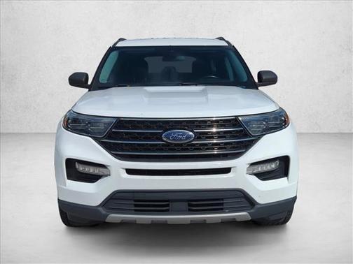 Oxford White 2021 Ford Explorer XLT