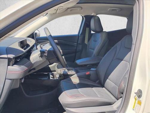 Star White Metallic Tri-Coat 2026 Ford Mustang Mach-E Premium