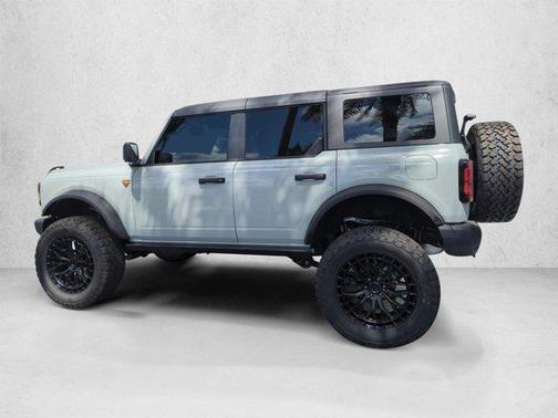 Avalanche Gray 2026 Ford Bronco Badlands