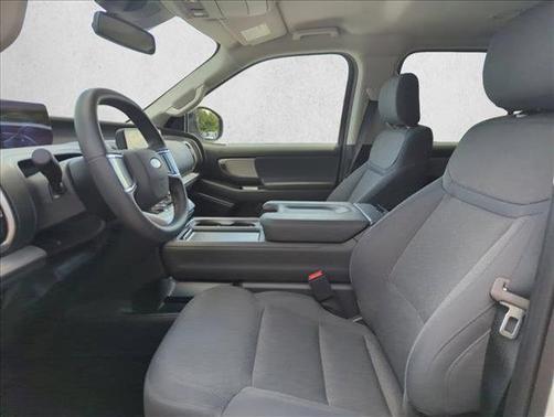 Oxford White 2026 Ford Expedition Max Active 4x2
