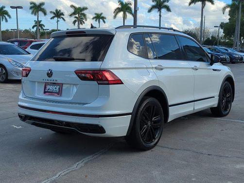 2022 Volkswagen Tiguan 2.0T SE R-Line Black