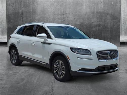 2022 Lincoln Nautilus Standard