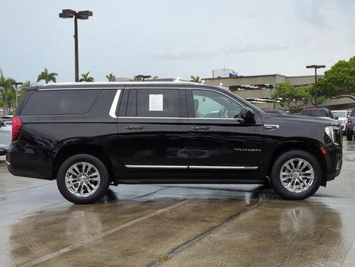 2022 GMC Yukon XL SLT