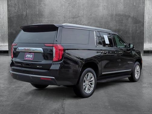 2022 GMC Yukon XL SLT
