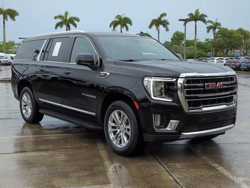 2022 GMC Yukon XL SLT