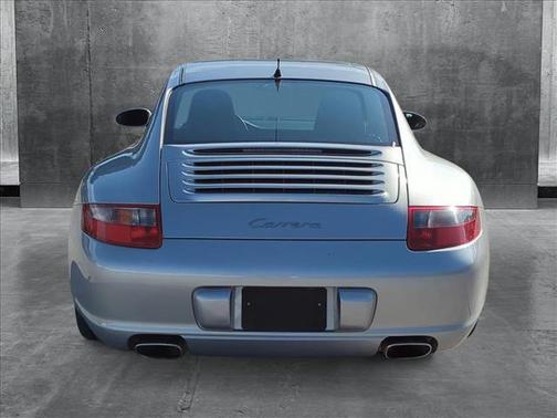 2005 Porsche 911 Carrera