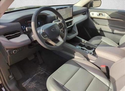 Star White Metallic Tri-Coat 2026 Ford Explorer Active