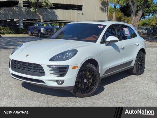 2015 Porsche Macan S