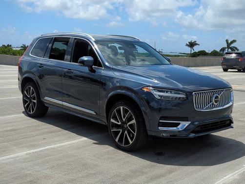 2024 Volvo XC90 B6 Plus Bright Theme 7-Seater