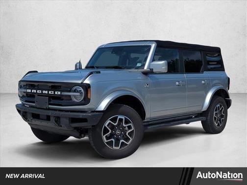 Iconic Silver Metallic 2021 Ford Bronco Outer Banks