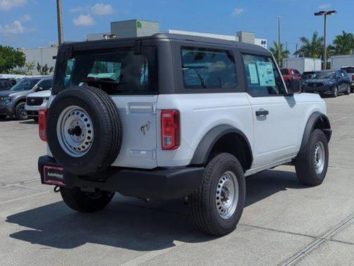 Oxford White 2026 Ford Bronco Base