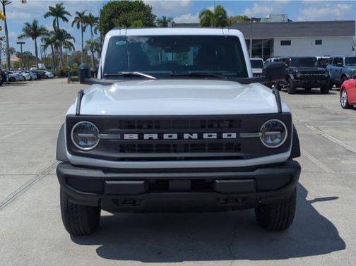 Oxford White 2026 Ford Bronco Base