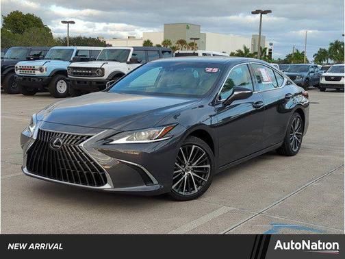 2025 Lexus ES 350 Base