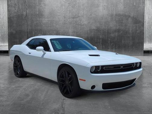 2022 Dodge Challenger SXT