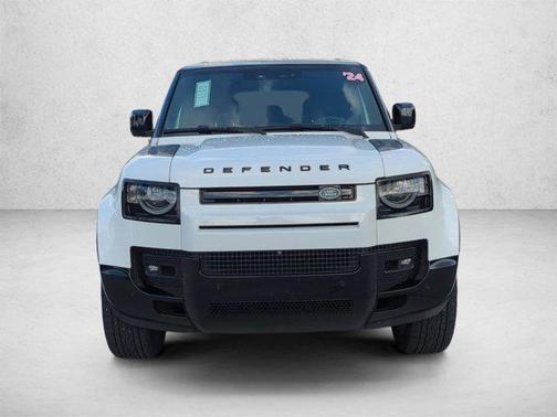 Fuji White 2024 Land Rover Defender 110 P400 X-Dynamic SE