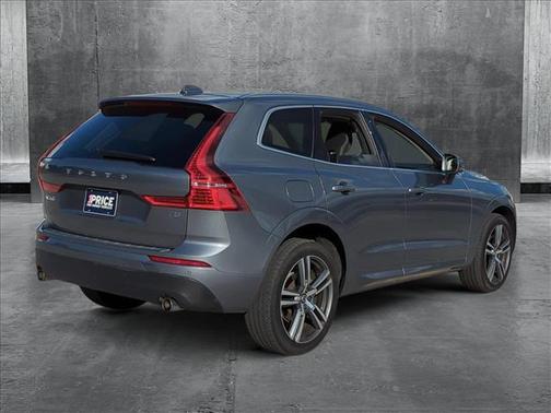 2021 Volvo XC60 T5 Momentum
