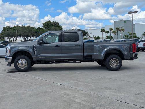 2026 Ford F-350 XLT