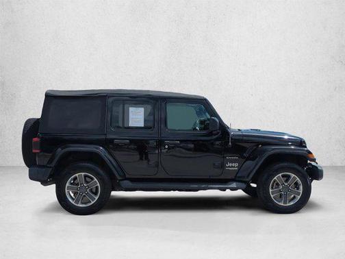 Black Clearcoat 2018 Jeep Wrangler Unlimited Sahara