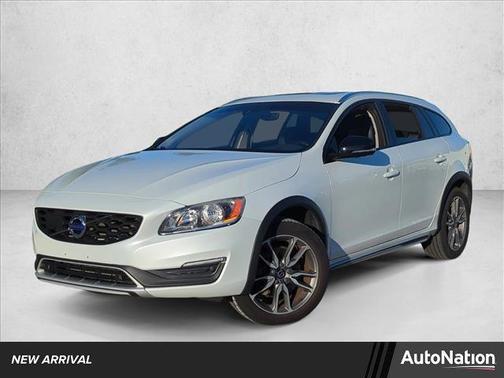 2018 Volvo V60 Cross Country T5