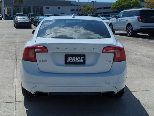 Crystal White Pearl 2015 Volvo S60 T5 Premier