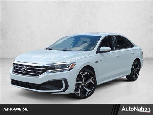 2022 Volkswagen Passat 2.0T R-Line