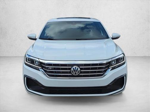 2022 Volkswagen Passat 2.0T R-Line