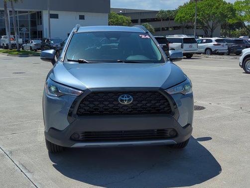 2024 Toyota Corolla Cross LE