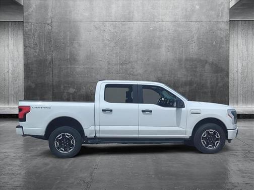 2023 Ford F-150 Lightning XLT