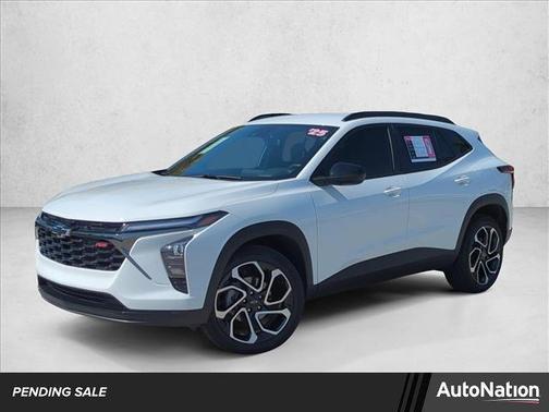 Summit White 2025 Chevrolet Trax FWD 2RS