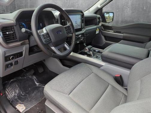 2025 Ford F-150 Lightning XLT