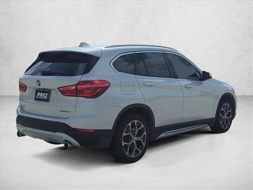 Mineral White Metallic 2021 BMW X1 xDrive28i