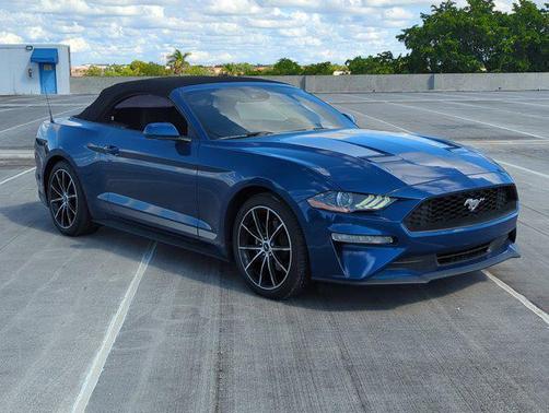 2022 Ford Mustang EcoBoost