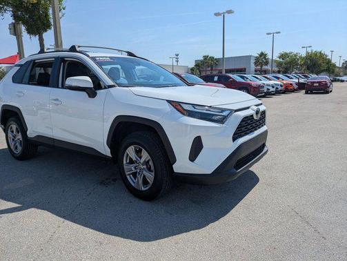 2023 Toyota RAV4 XLE