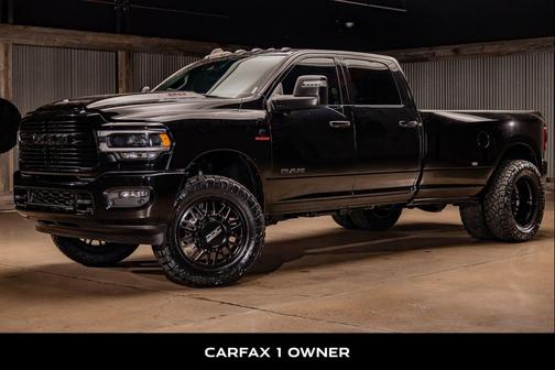 2024 RAM 3500 Laramie Crew Cab 4x4 8' Box