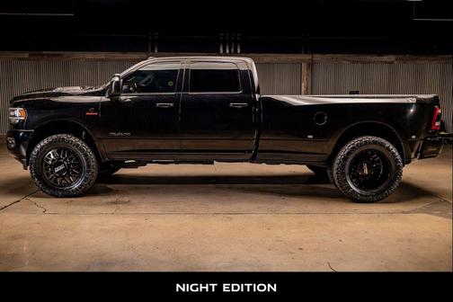 2024 RAM 3500 Laramie Crew Cab 4x4 8' Box