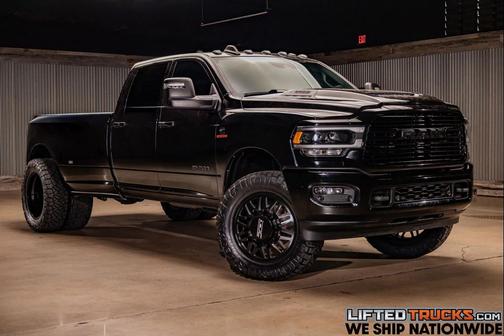 2024 RAM 3500 Laramie Crew Cab 4x4 8' Box