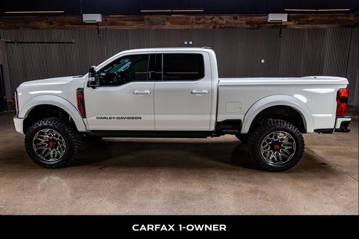 Star White Metallic Tri-Coat 2026 Ford F-250 Lariat