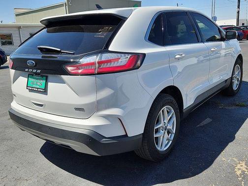 Oxford White 2022 Ford Edge SEL