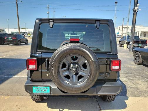2022 Jeep Wrangler Unlimited Sport