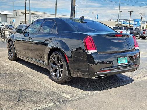 2022 Chrysler 300 S
