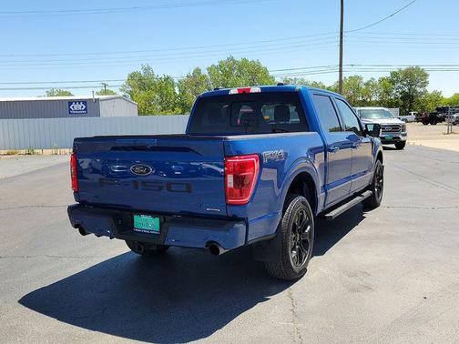 Atlas Blue Metallic 2022 Ford F-150 XLT