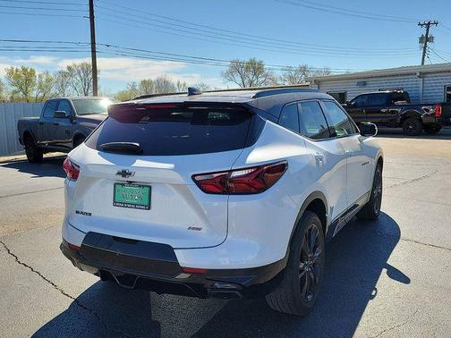 Iridescent Pearl Tricoat 2022 Chevrolet Blazer RS