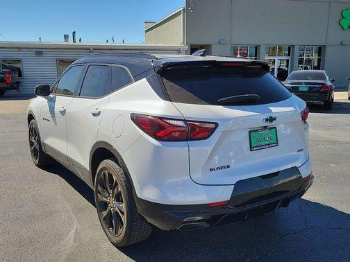 Iridescent Pearl Tricoat 2022 Chevrolet Blazer RS